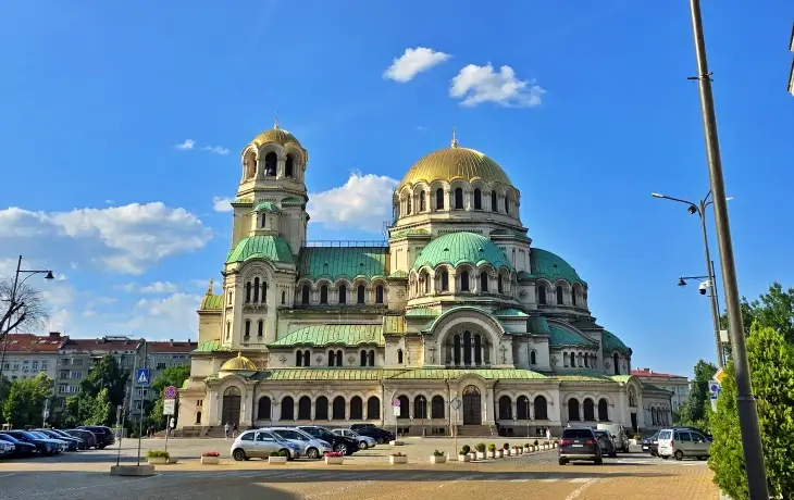 Alexander Nevsky Katedrali Sofya Bulgaristan altın kubbeleri ve Rus-Bizans mimarisi